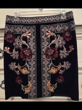 White House Black Market Black Velvet  Pencil Skirt with Embroidered Florals